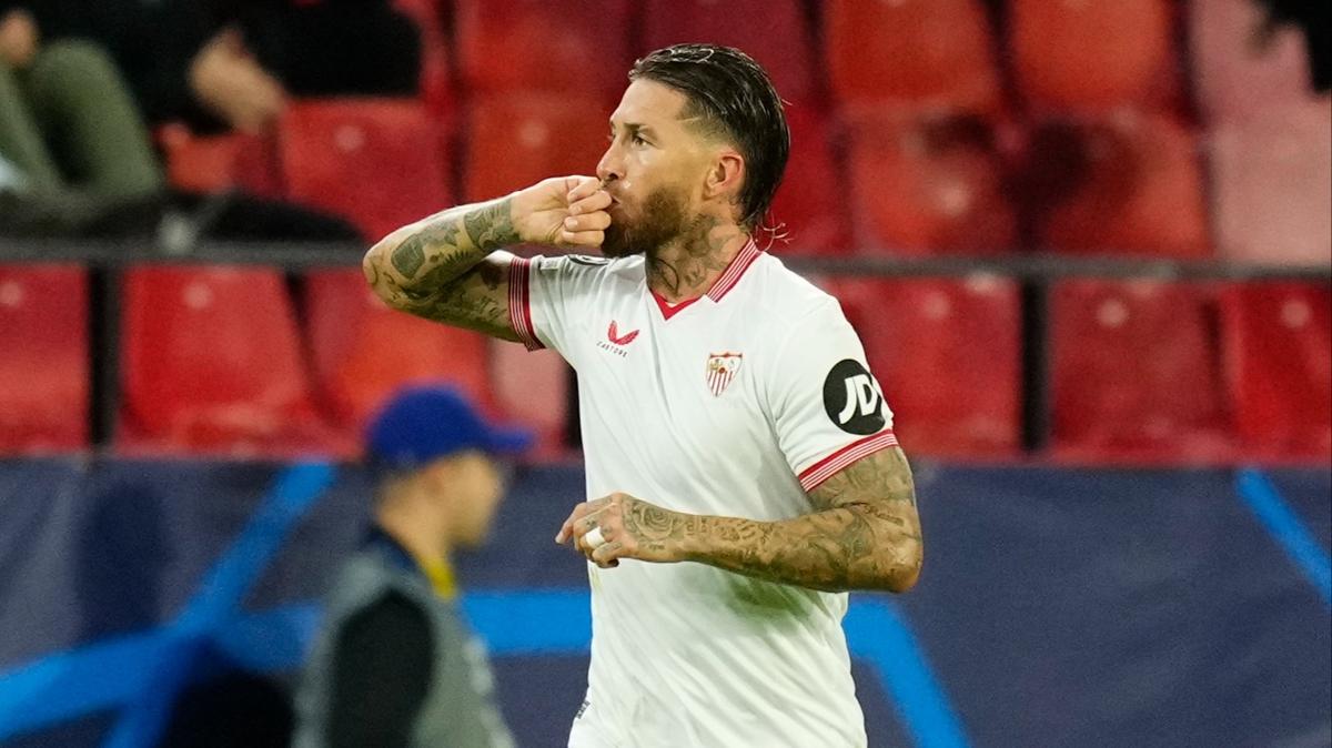 Sergio Ramos, Sevilla'y� sat�n al�yor