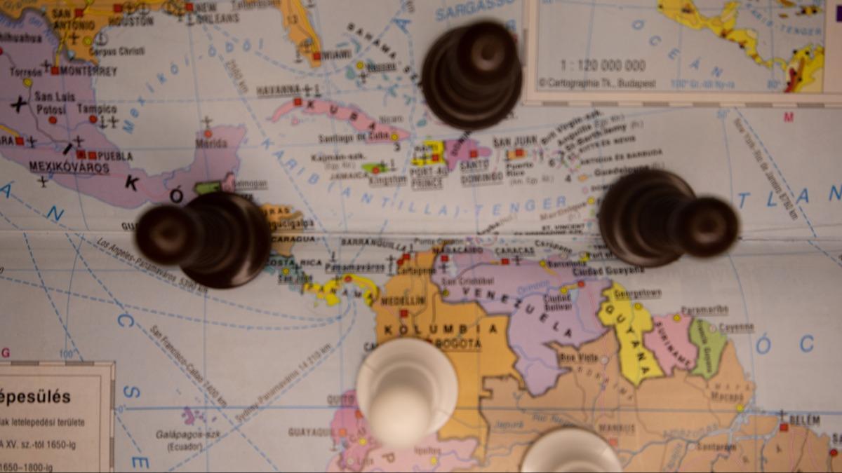 Venezuela'dan Gr�nland'a: Almanya, Avrupa ve ba��ms�zl�k yan�lsamas�