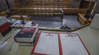 Atat�rk'e hakaret cezas�z kalmad�: Zanl�lar tutukland�