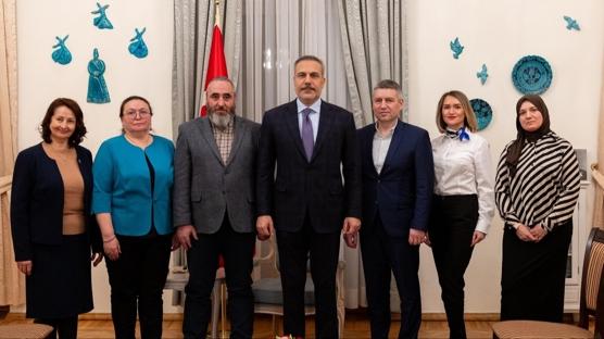 Bakan Fidan, Tatar ve Karaim T�rklerinin temsilcileriyle g�r��t�