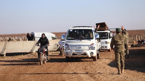 Deyr Hafir'de ter�r operasyonu: Siviller g�venli b�lgeye ge�iyor