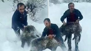 Viral olan o g�r�nt�ler ba��n� yakt�