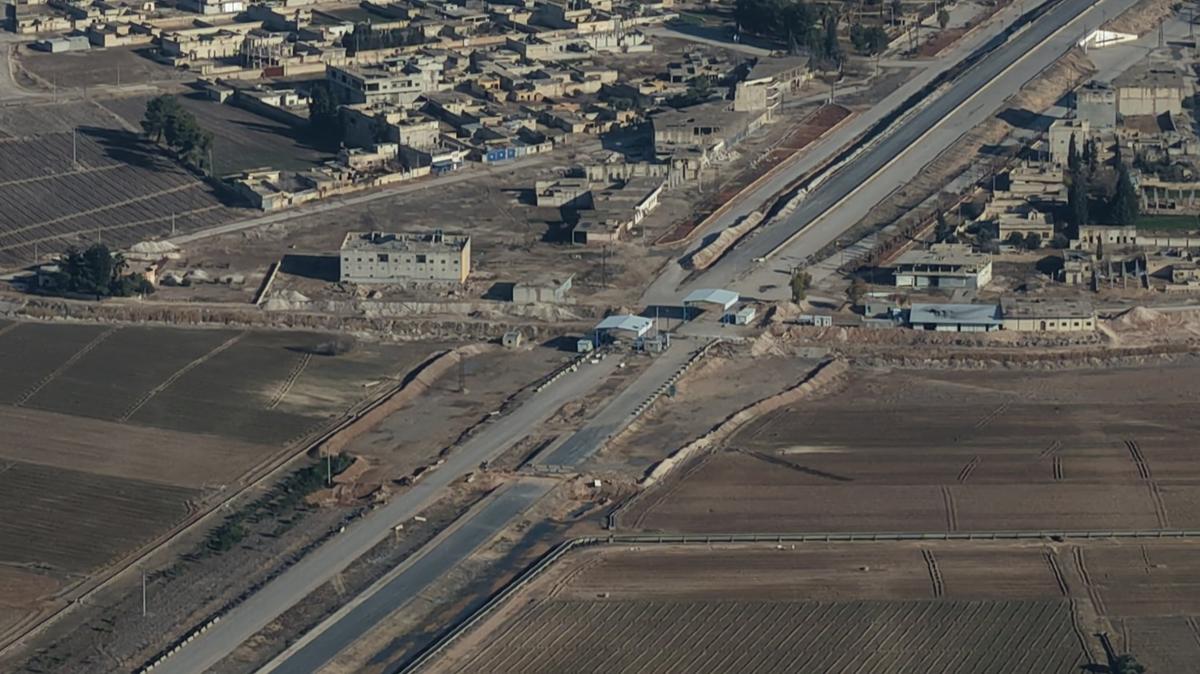 YPG i�galindeki Deyr Hafir havadan g�r�nt�lendi