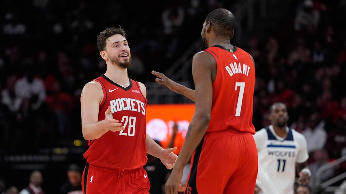 Alperen �eng�n double double yapt�, Rockets evinde kazand�!
