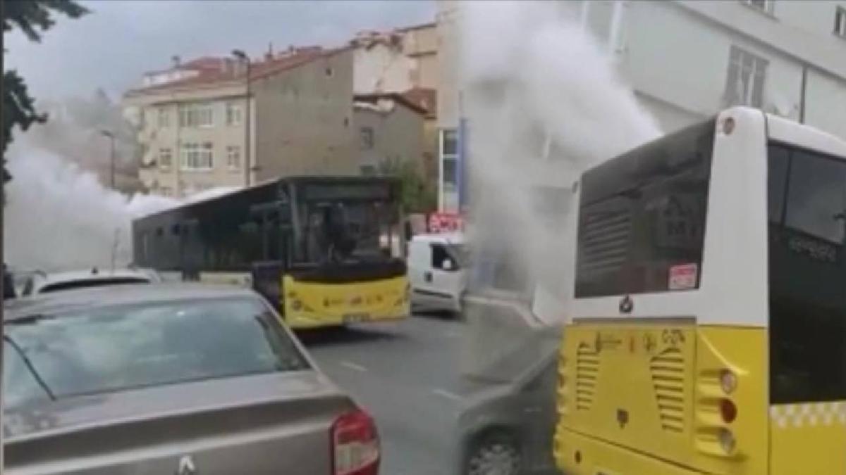 Yolcular sokak ortas�nda kald�