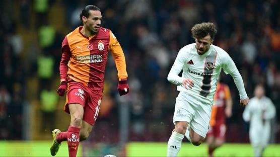 Galatasaray evinde tak�ld�