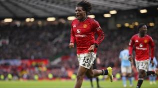 Manchester derbisinde zafer United'�n