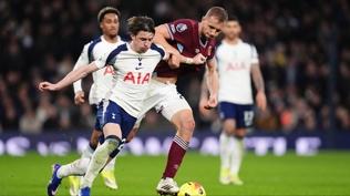 West Ham, Tottenham deplasman�nda 3 puan� kapt�