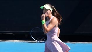 Zeynep S�nmez'den tarihi zafer