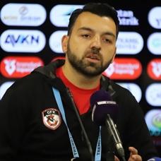 An�l Demirci: Buruk bir sevin� ya��yoruz