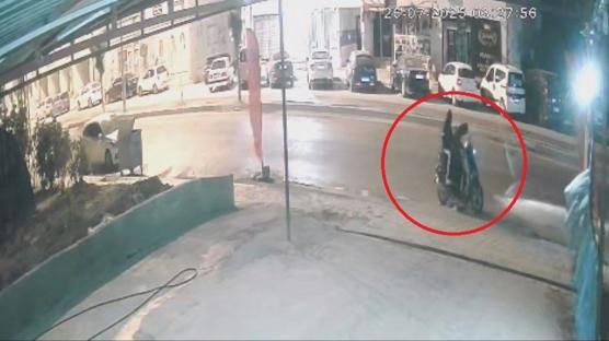 Antakya'da film gibi sald�r�! Pompal� t�feklerle i� yerini kur�unlad�lar