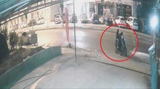 Antakya'da film gibi sald�r�! Pompal� t�feklerle i� yerini kur�unlad�lar