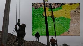 Bir yandan askerler di�er yandan a�iretler! YPG Suriye haritas�ndan siliniyor