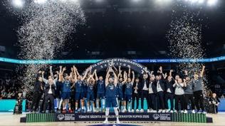 Federasyon Kupas�'nda �ampiyon �ay�rova Belediyespor