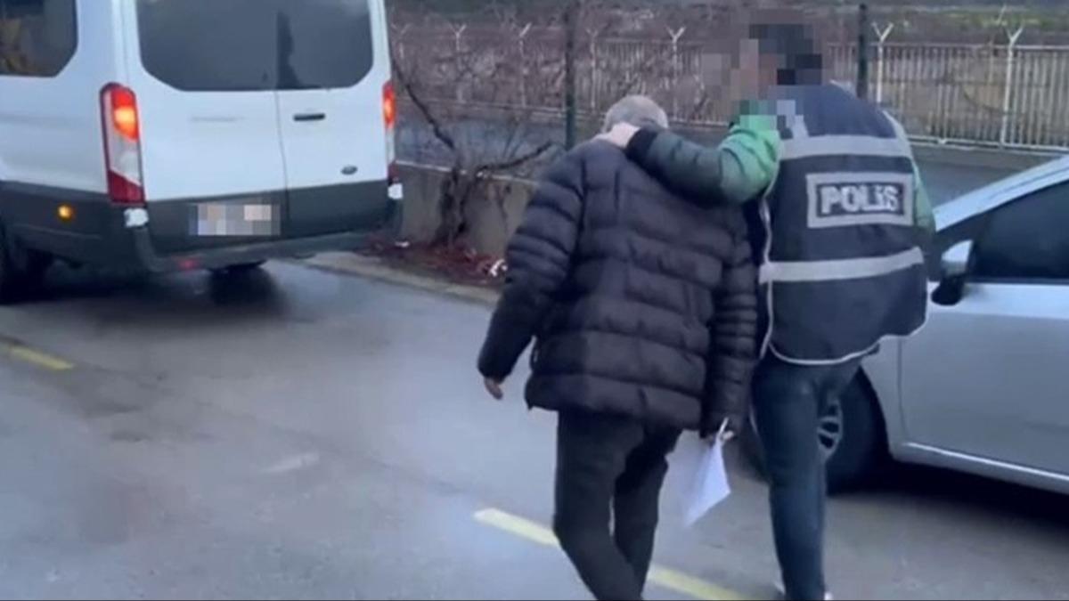 �zmir merkezli 9 ilde harekete ge�ildi! Sahte avukat �etesi ��kertildi