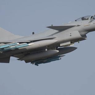 J-10'lar�n askeri �sse inmesi an meselesi