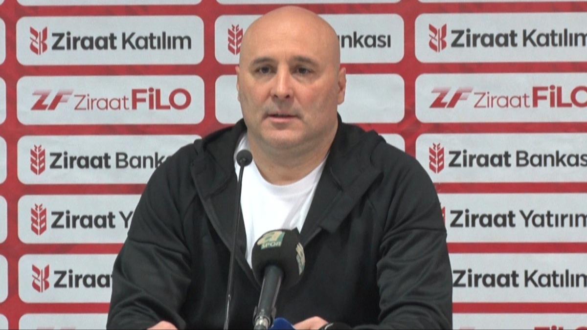 Sami U�urlu: Antalyaspor'un kesinlikle ligde kalaca��n� d���n�yorum
