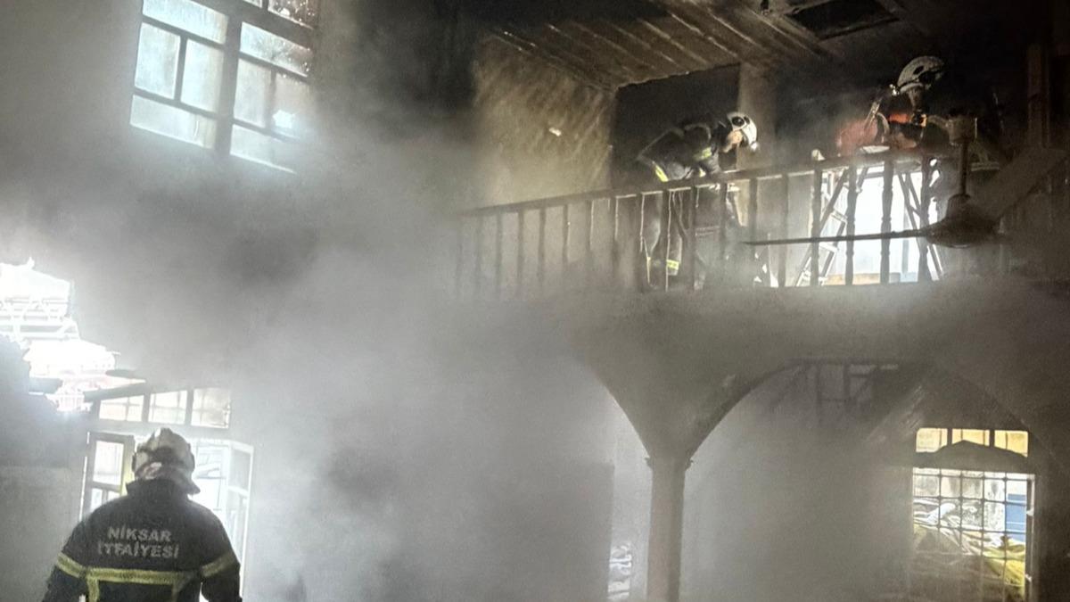 Tokat'ta camide ��kan yang�n hasara neden oldu