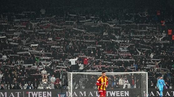 Be�ikta�'ta y�netime tepki!