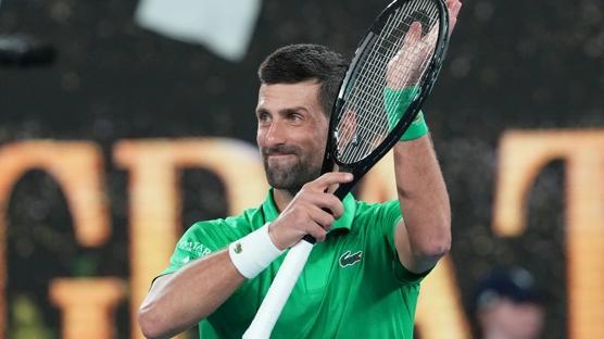 Djokovic ve Swiatek Avustralya A��k'ta  ikinci turda