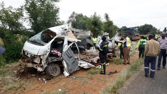G�ney Afrika'da trajik kaza... 14 �ocuk hayat�n� kaybetti