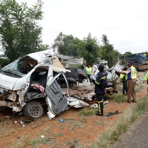G�ney Afrika'da trajik kaza... 14 �ocuk hayat�n� kaybetti