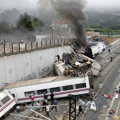 �spanya'da iki tren �arp��m��t�... Can kayb� 40'a y�kseldi