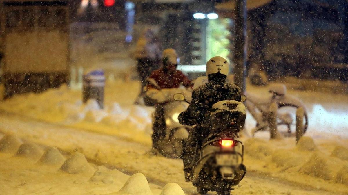 �stanbul Valili�i'nden a��r ta��tlar ve kuryelere ili�kin a��klama