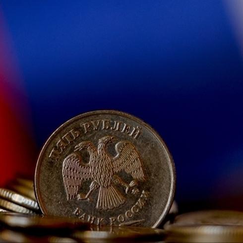 Rusya b�t�esinde alarm: A��k 6 trilyon rubleye yakla�t�