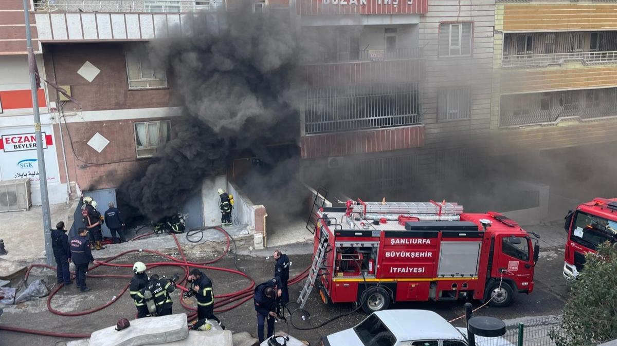 �anl�urfa'da yatak deposunda yang�n: Ekipler m�dahale ediliyor