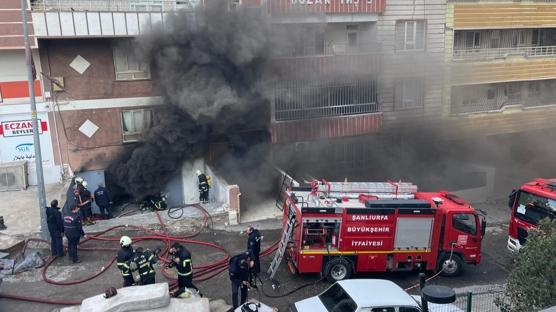 �anl�urfa'da yatak deposunda yang�n: Ekipler m�dahale ediliyor