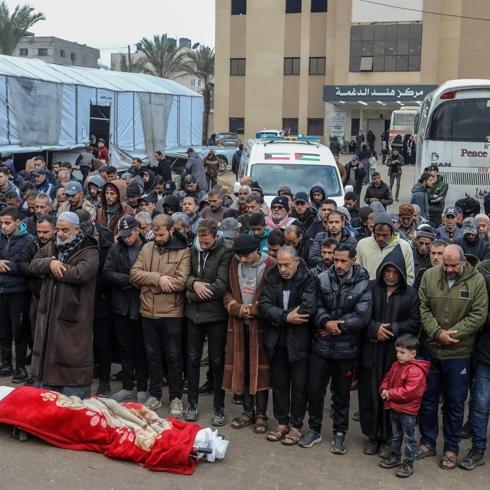 Soyk�r�mc� �srail ordusu ate�kes dinlemiyor: Gazze'de �ehit say�s� 72 bine dayand�