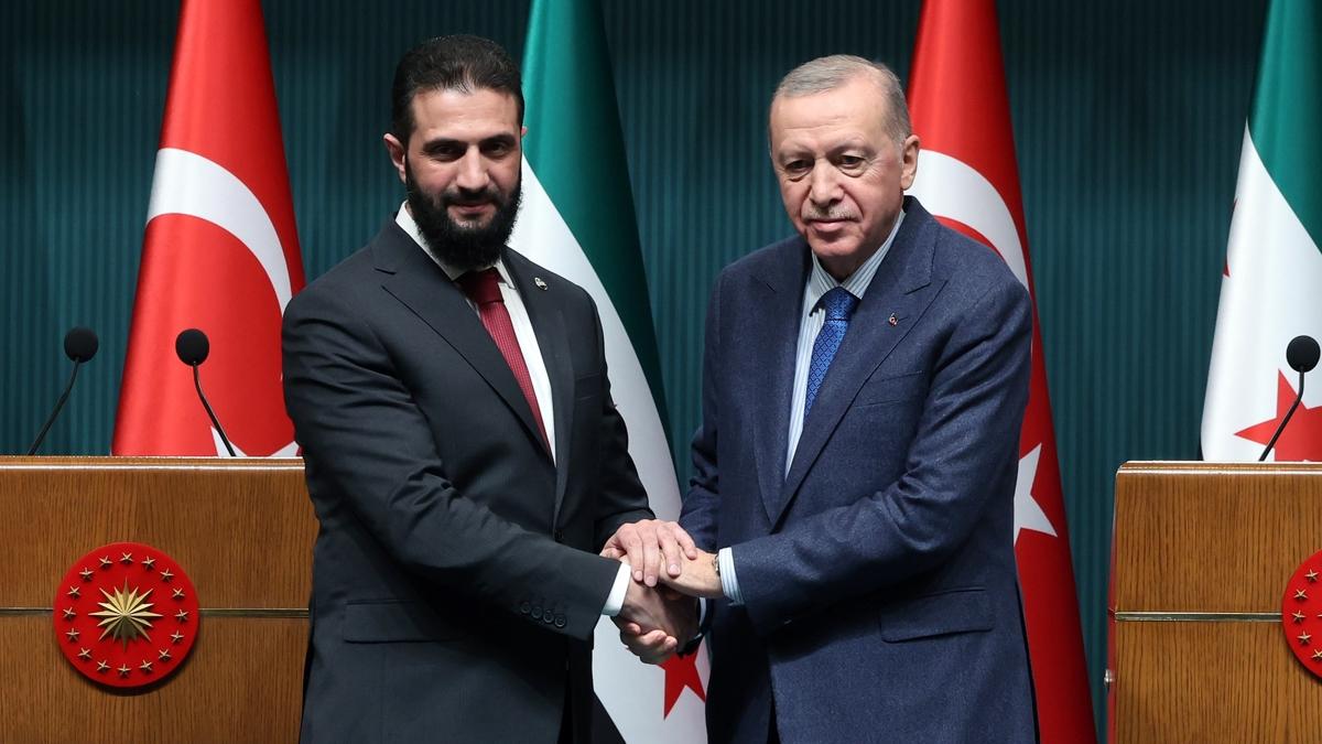 'Sahada g��l�, masada etkili'