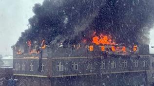 Tuzla'da korkutan fabrika yang�n�