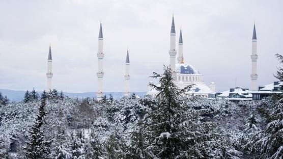 Valilik'ten �stanbul'a 'buzlanma ve don' uyar�s�: Gece saatlerinde kar ya���� bekliyoruz