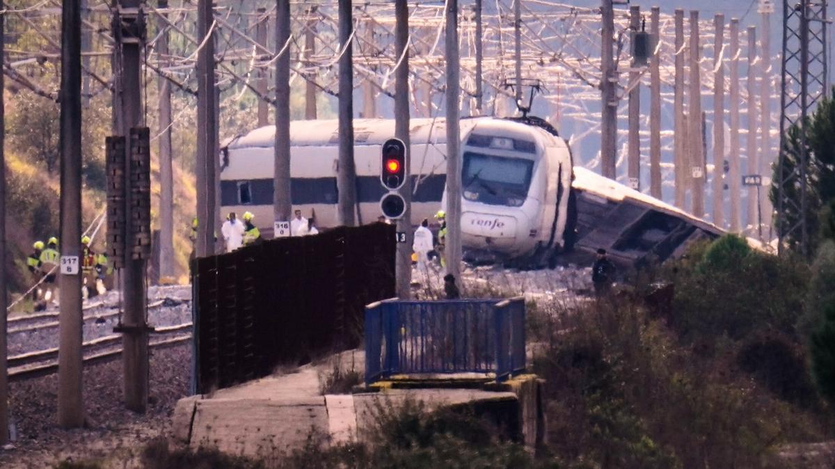 �spanya'da facia gibi kaza: Can kayb� y�kseldi