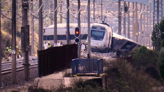 �spanya'da facia gibi kaza: Can kayb� y�kseldi