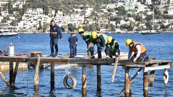 Ka�ak yap�ya ge�it yok: Bodrum'da iskeleler kald�r�ld�