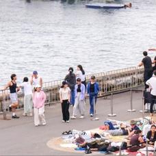 Turizm cenneti Avustralya'da alarm! Onlarca plaj kapat�ld�