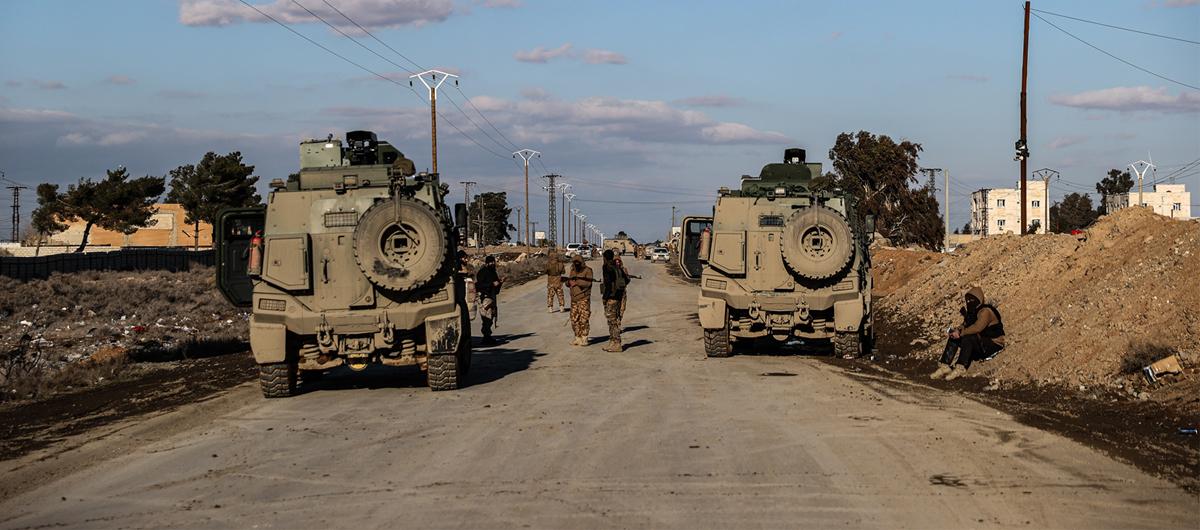 YPG'nin son ��rp�n��lar�! Suriye ordusu Haseke'yi ku�att�