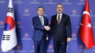 Bakan Fidan, G�ney Koreli mevkida��yla g�r��t�