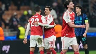 Devler Ligi'nde Arsenal'den 7'de 7