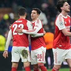 Devler Ligi'nde Arsenal'den 7'de 7