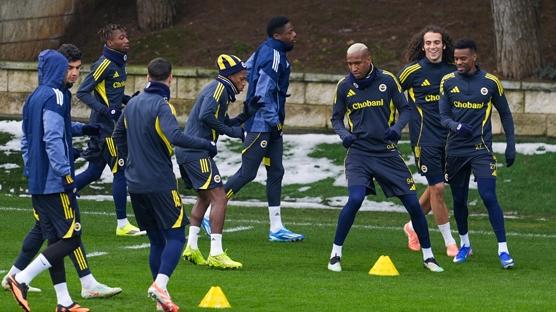 Fenerbah�e, Aston Villa ma��na haz�r