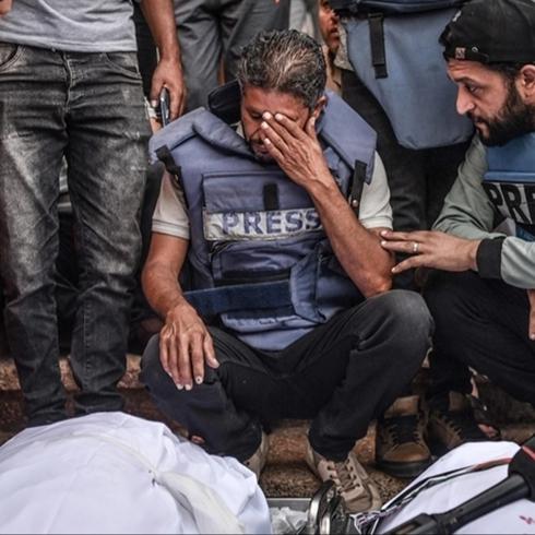 Katil İsrail'in Gazze'ye saldırılarında 260 gazeteci yaşamını yitirdi