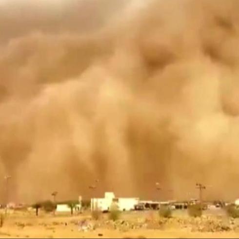 Libya'y� kum f�rt�nas� vurdu: �l� ve yaral�lar var