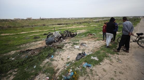 Soyk�r�mc� �srail'den Gazze'ye sald�r�: �� gazeteci daha katledildi