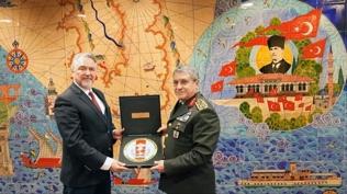 Genelkurmay Ba�kan� Orgeneral Bayraktaro�lu'ndan Br�ksel'de diplomasi trafi�i
