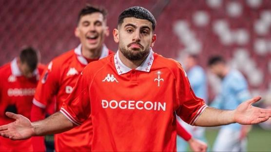 Kenan Y�ld�z'dan sonra ikinci T�rk!