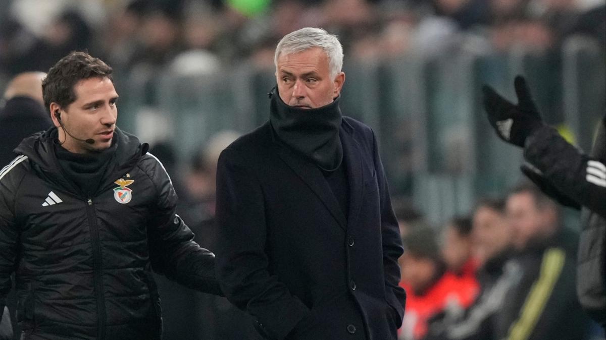 Mourinho'nun Benfica's� Devler Ligi'nde �st turu mucizelere b�rakt�!